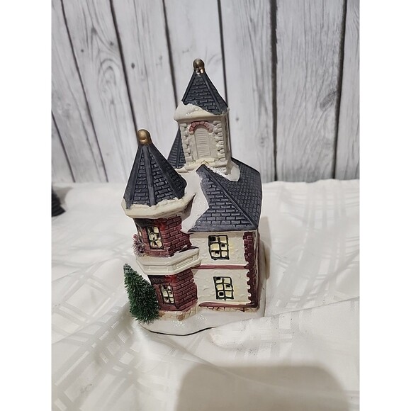 Christmas Victoria Falls Porcelain Lighted House- City Hall Collector Series III - Picture 5 of 9
